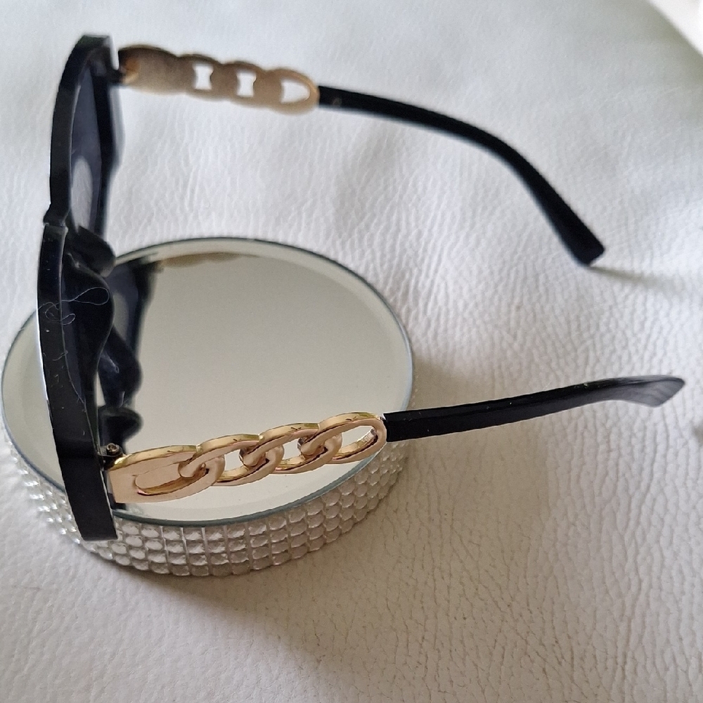 Black Rectangular Women's Sunglasses with Gold Ac… - image 2